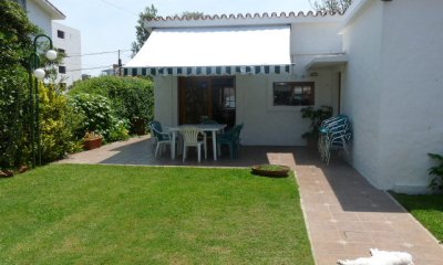 CASA A MEDIA CUADRA DE PLAYA MANSA