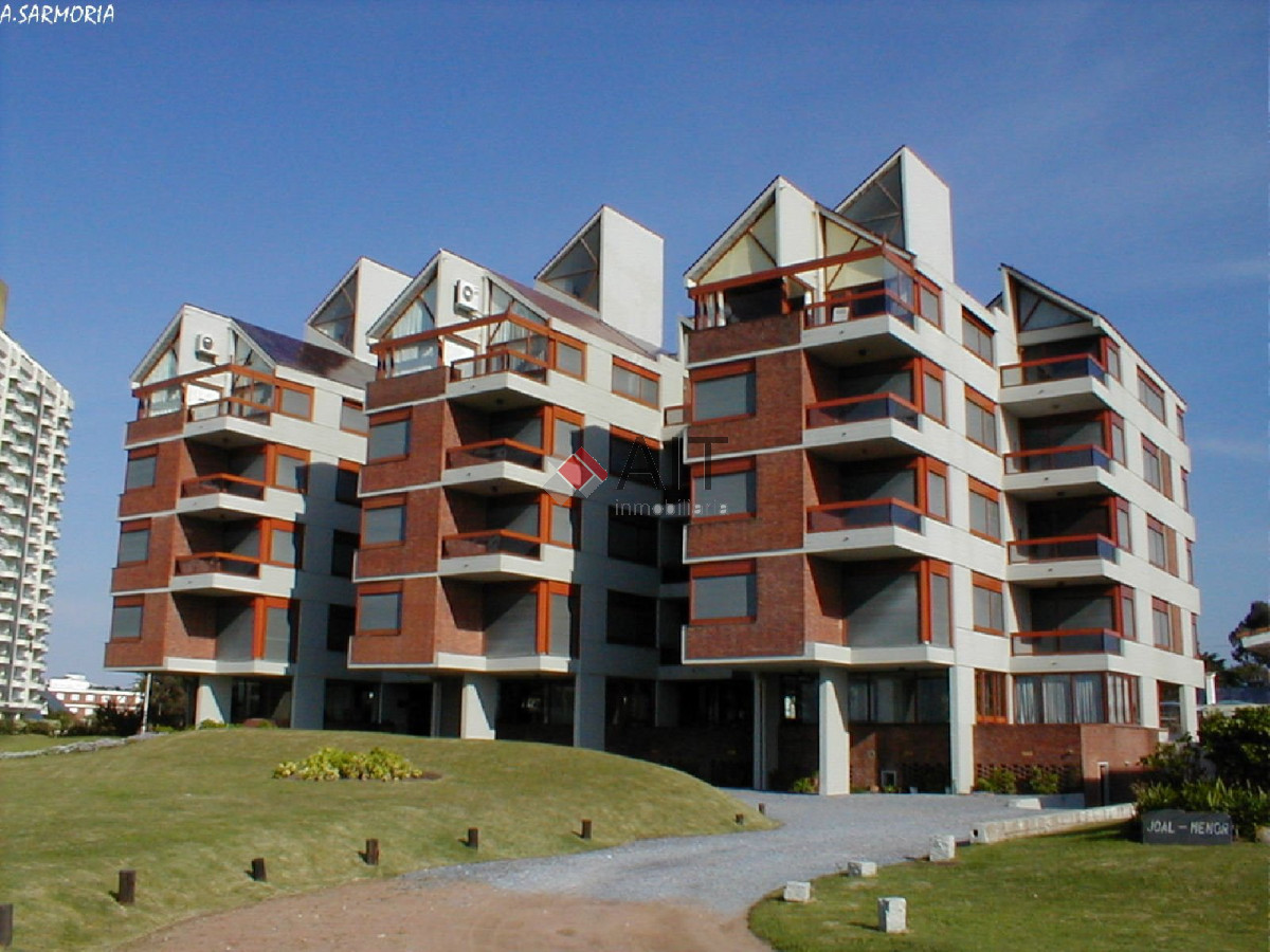 Apartamento ID.17287 - Frente al Mar 2 dormitorios y 2 baños, muy lindo!