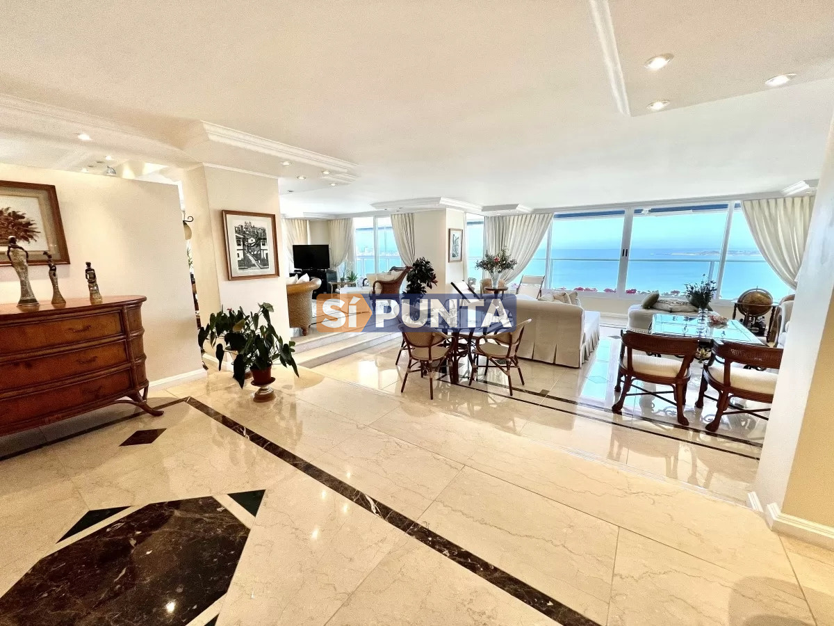 Apartamento en venta espectacular planta en Edificio  Golden Gate  - SPT9289A
