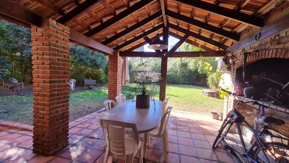 Casa ID.6217 - CASA EN VENTA EN 3 DORMITORIOS PINARES 