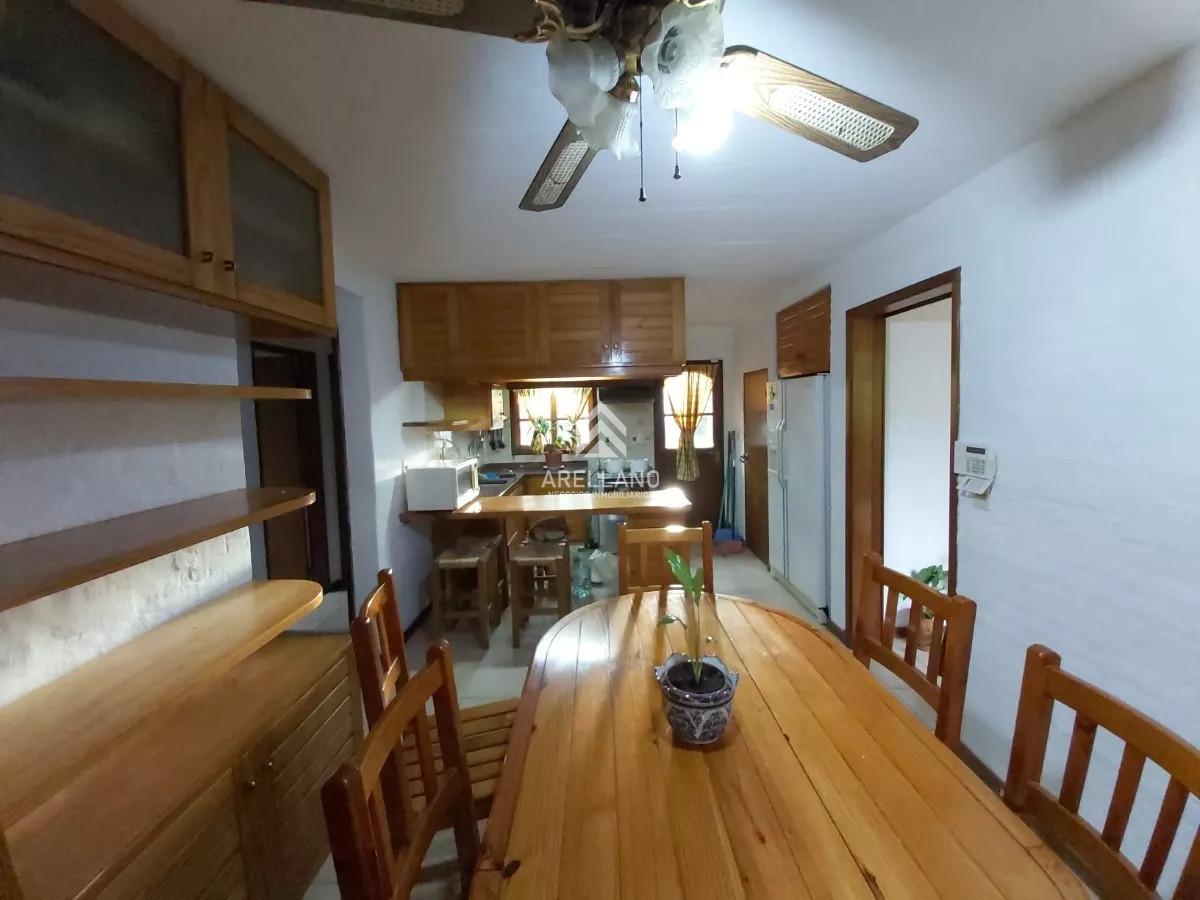 Casa ID.1862 - Casa en venta 5 DORMITORIOS cerca de playa mansa 