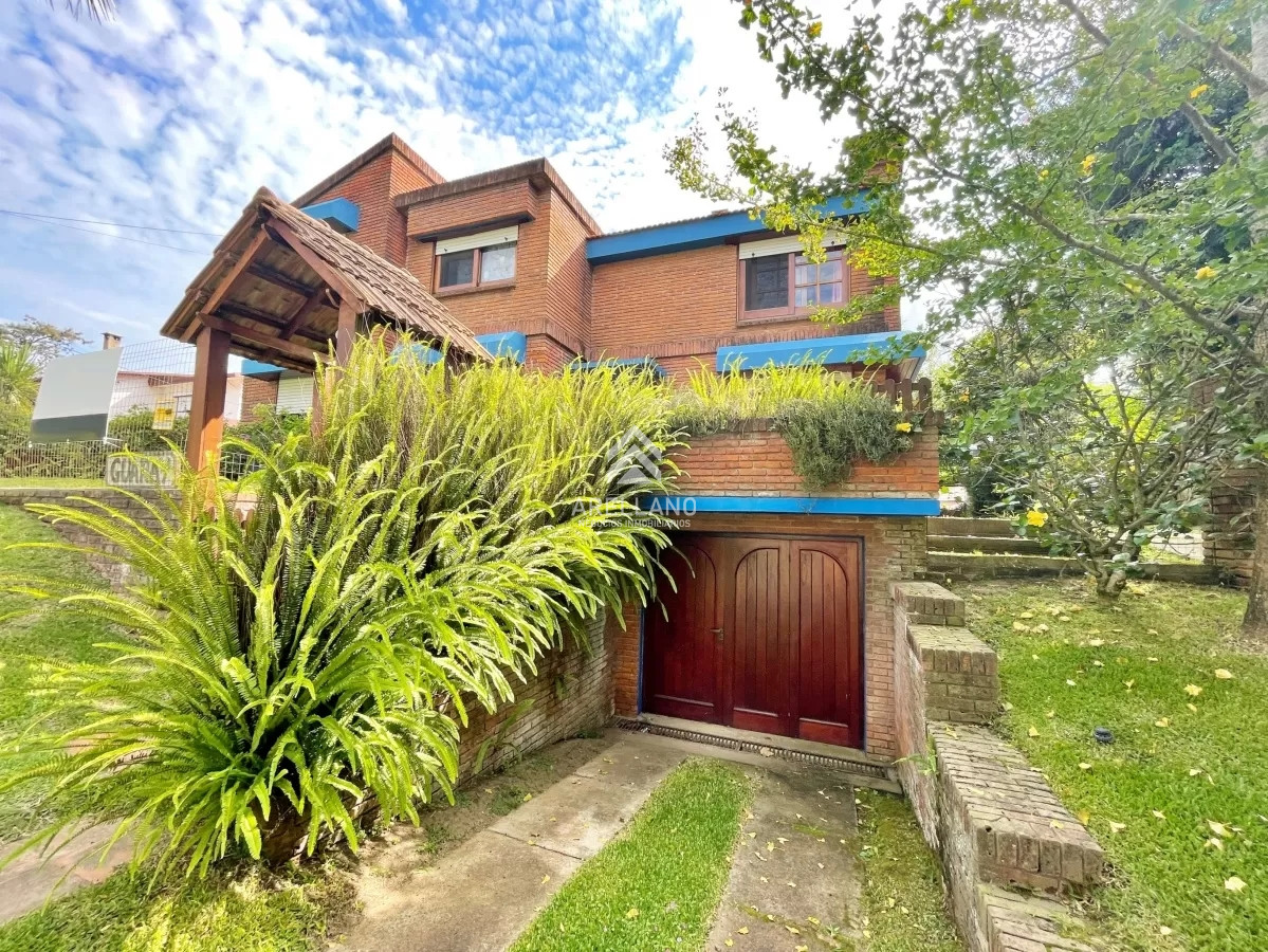 Casa ID.1862 - Casa en venta 5 DORMITORIOS cerca de playa mansa 
