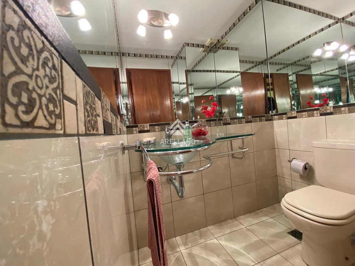 Casa ID.381 - VENTA CASA 5 DORMITORIOS en Playa Mansa