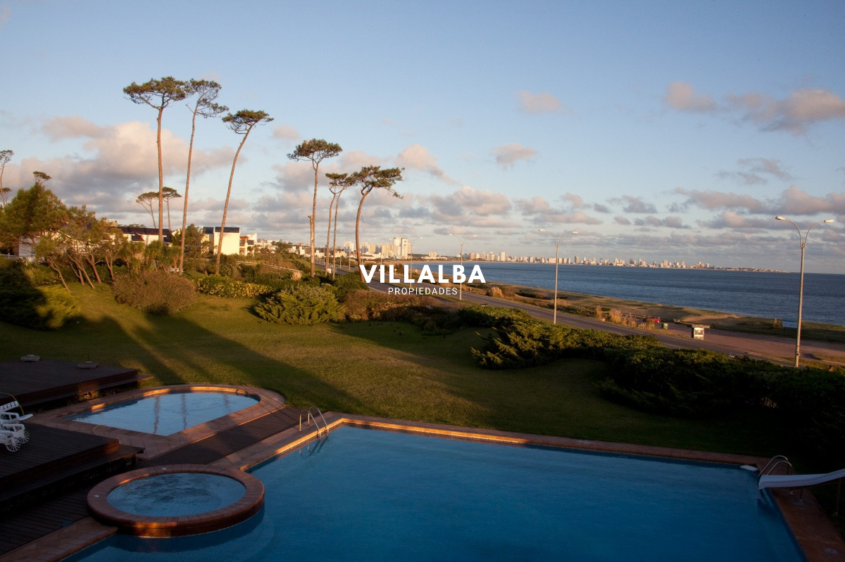 Apartamento ID.939 - Exclusiva Mansión frente al Mar en Punta del Este