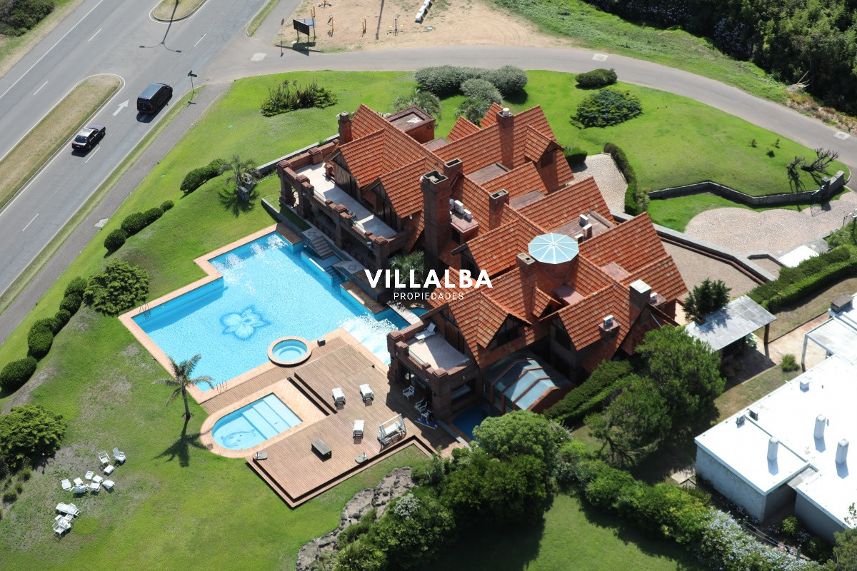 Apartamento ID.939 - Exclusiva Mansión frente al Mar en Punta del Este