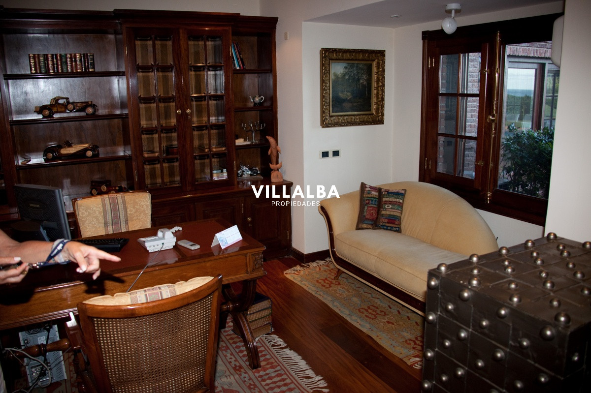 Apartamento ID.939 - Exclusiva Mansión frente al Mar en Punta del Este
