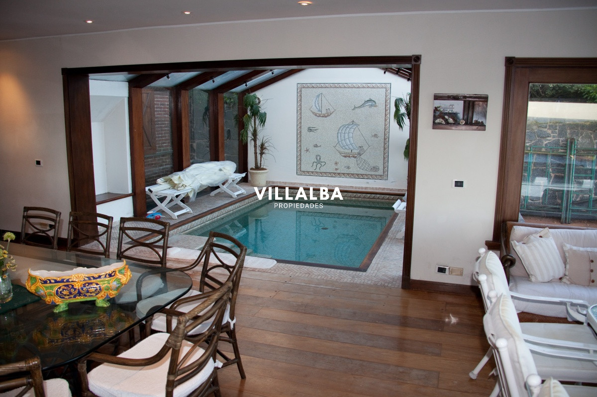 Apartamento ID.939 - Exclusiva Mansión frente al Mar en Punta del Este