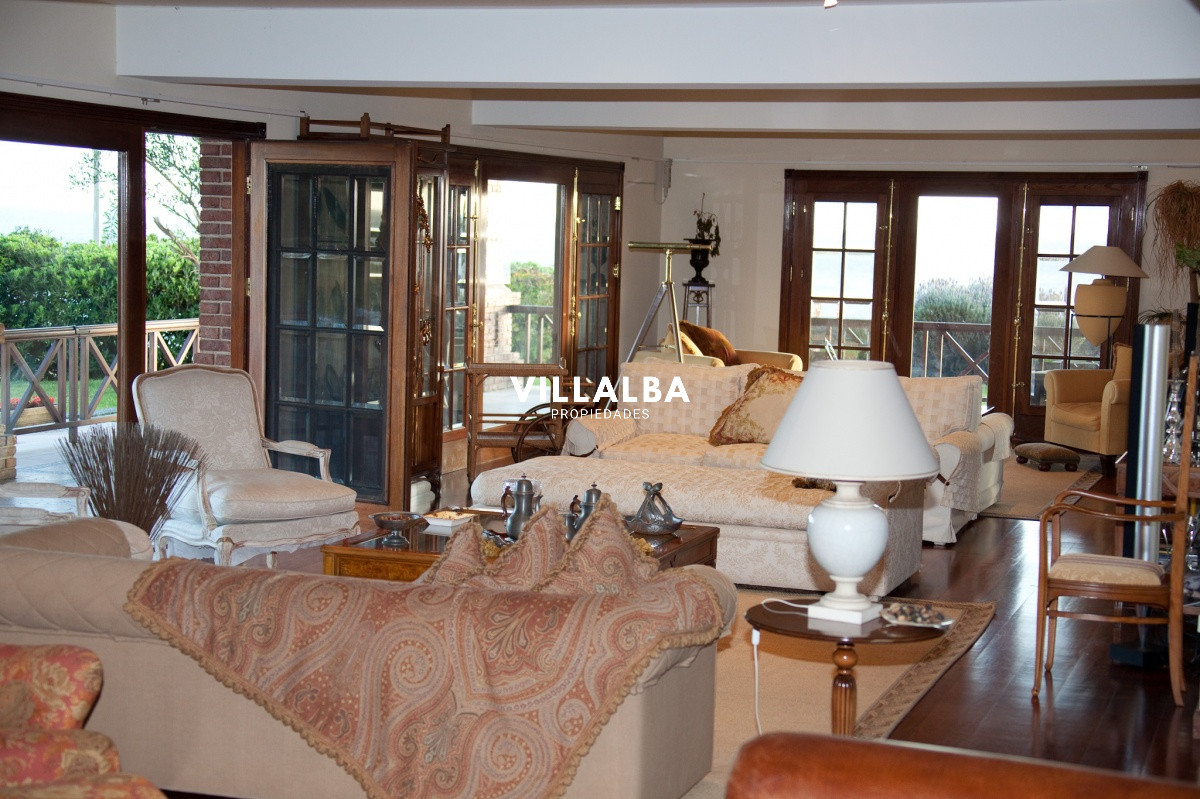 Apartamento ID.939 - Exclusiva Mansión frente al Mar en Punta del Este
