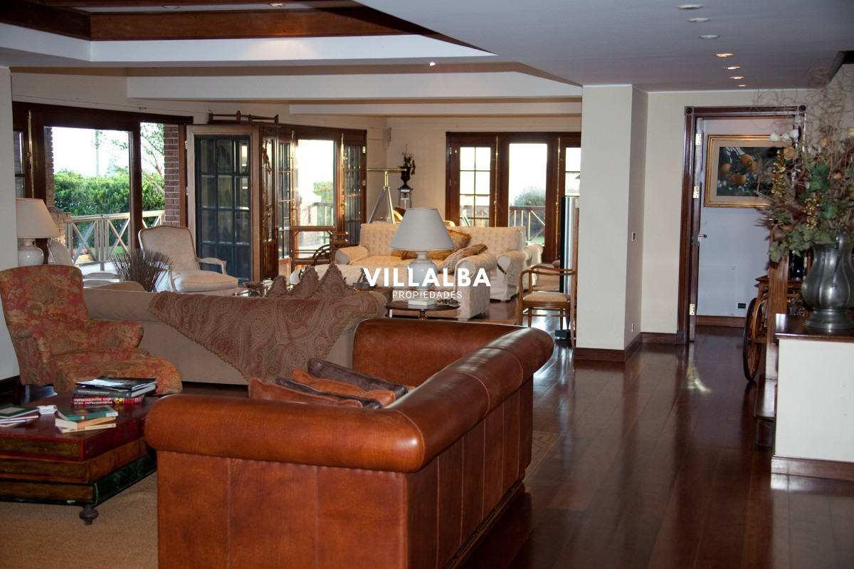 Apartamento ID.939 - Exclusiva Mansión frente al Mar en Punta del Este
