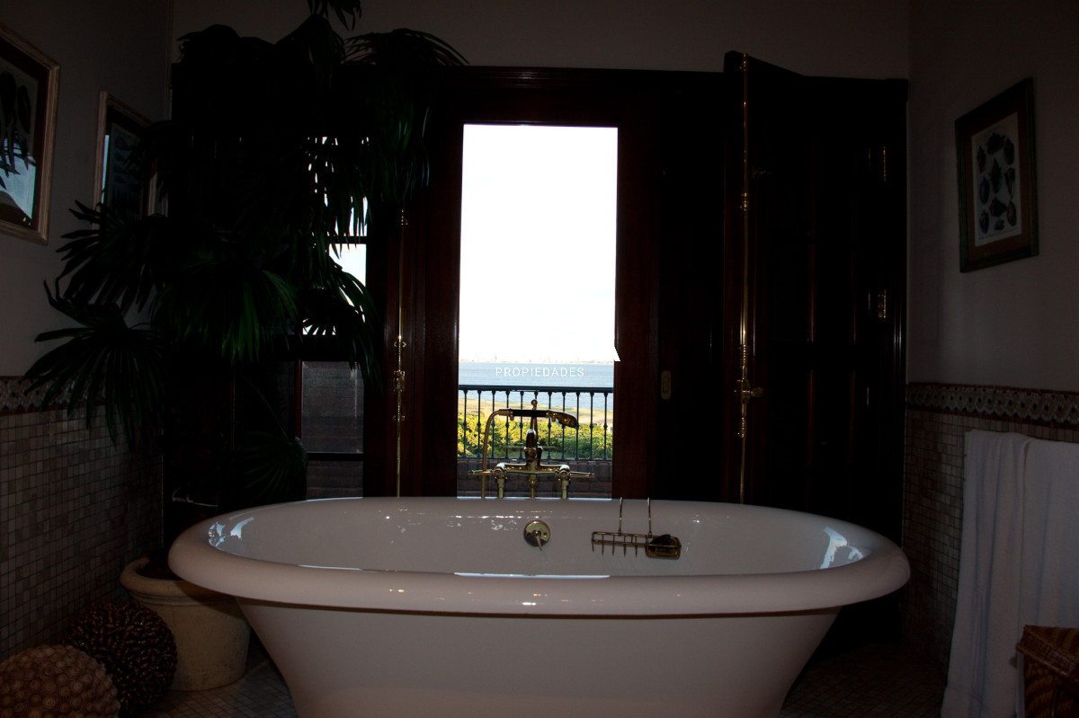 Apartamento ID.939 - Exclusiva Mansión frente al Mar en Punta del Este