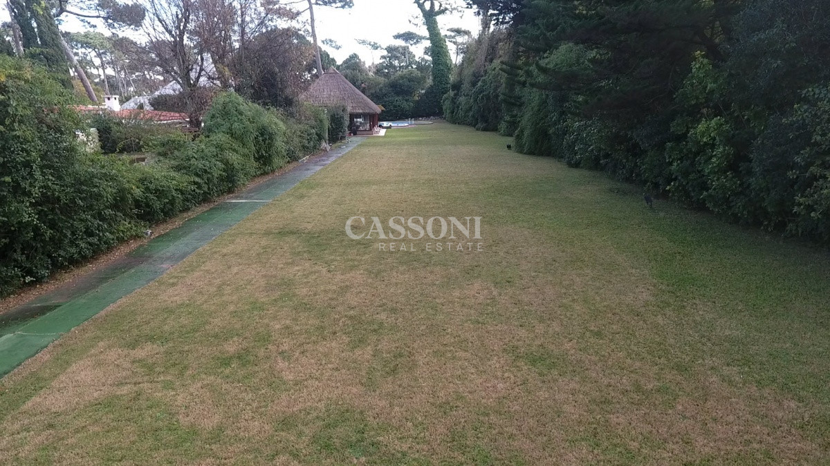 Casa ID.3851 - Casa en venta  Playa Mansa Punta del Este