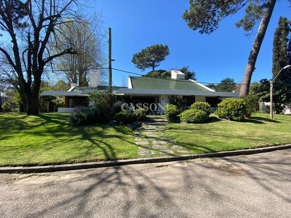 Casa ID.3851 - Casa en venta  Playa Mansa Punta del Este