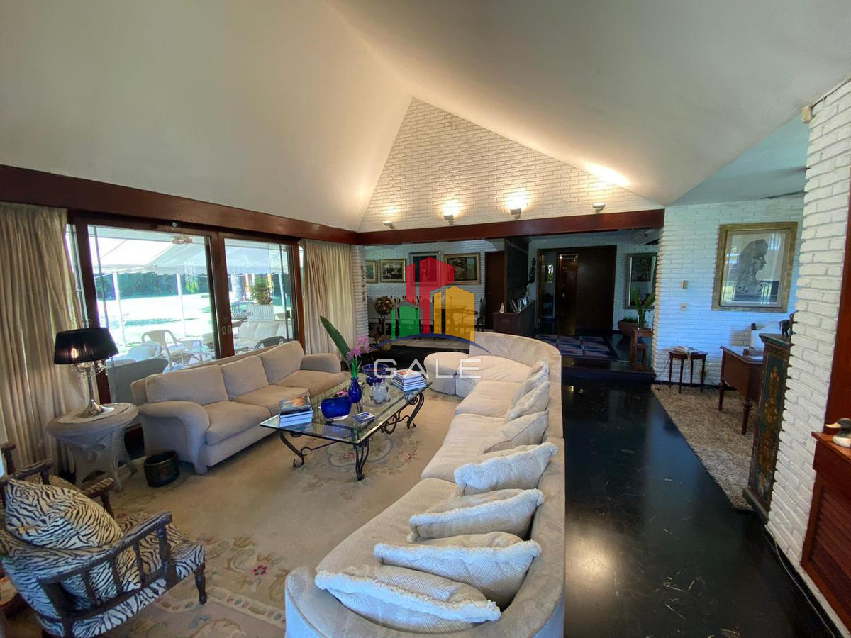 Casa ID.440 - Importante Residencia en la Playa Mansa