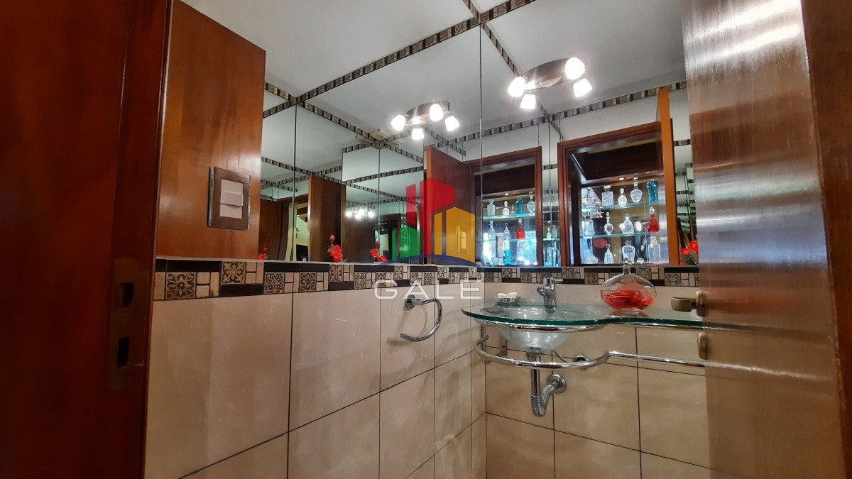 Casa ID.440 - Importante Residencia en la Playa Mansa