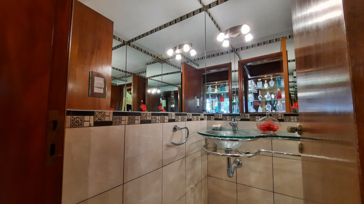Casa ID.461 - Importante Residencia en la Playa Mansa