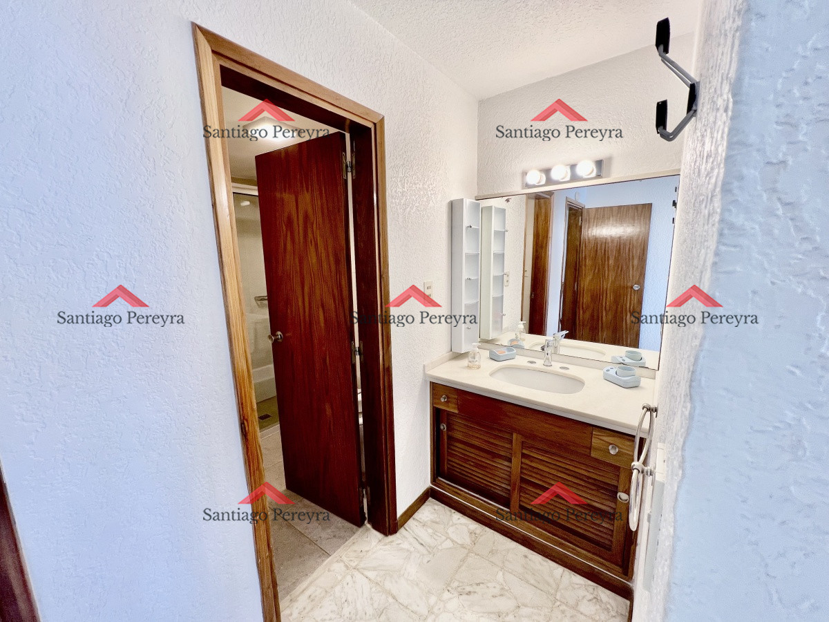 Apartamento ID.13024 - Apartamento de 3 dormitorios en Playa Mansa