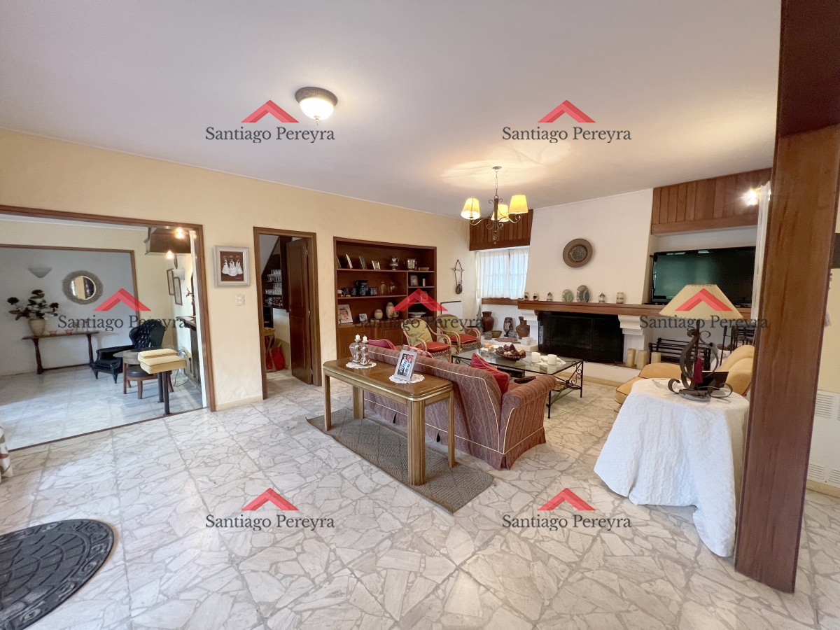 Casa ID.14025 - Espléndida residencia de estilo mediterraneo sobre importante Avenida