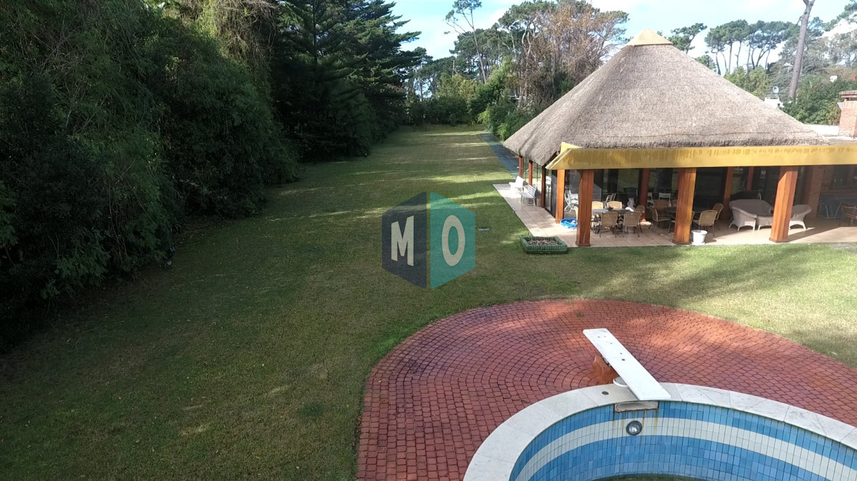 Casa ID.157 - Espectacular Casa en la Playa Mansa!