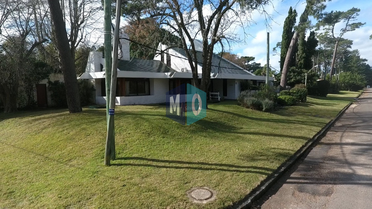 Casa ID.157 - Espectacular Casa en la Playa Mansa!
