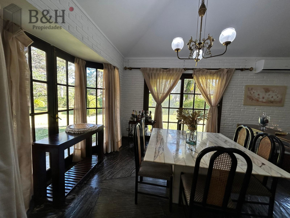 Casa ID.6271 - Casa en alquiler Enero Barrio Lugano Arbolada 