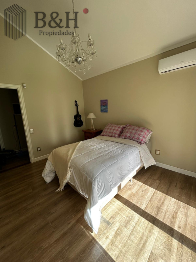 Casa ID.6271 - Casa en alquiler Enero Barrio Lugano Arbolada 