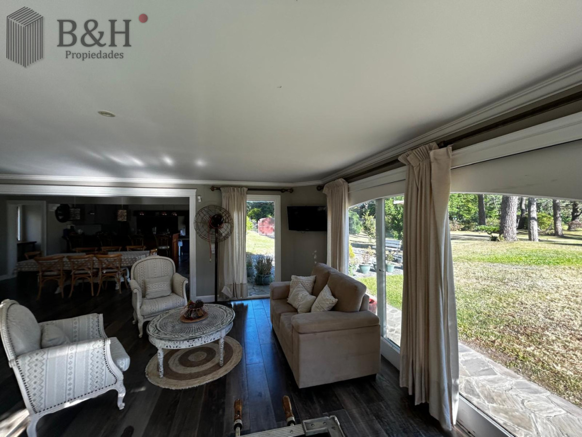 Casa ID.6271 - Casa en alquiler Enero Barrio Lugano Arbolada 