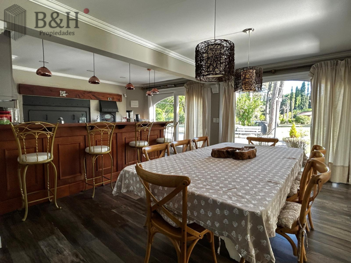 Casa ID.6271 - Casa en alquiler Enero Barrio Lugano Arbolada 