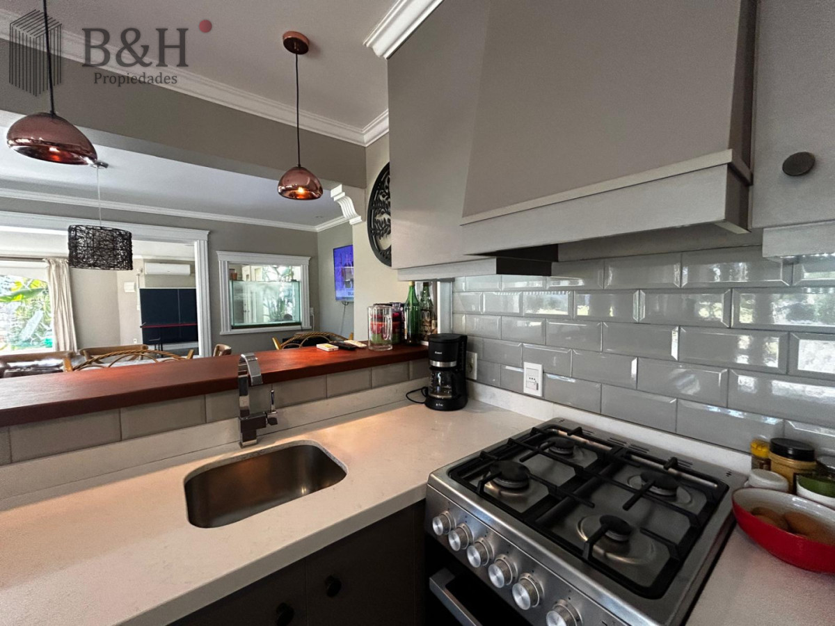 Casa ID.6271 - Casa en alquiler Enero Barrio Lugano Arbolada 