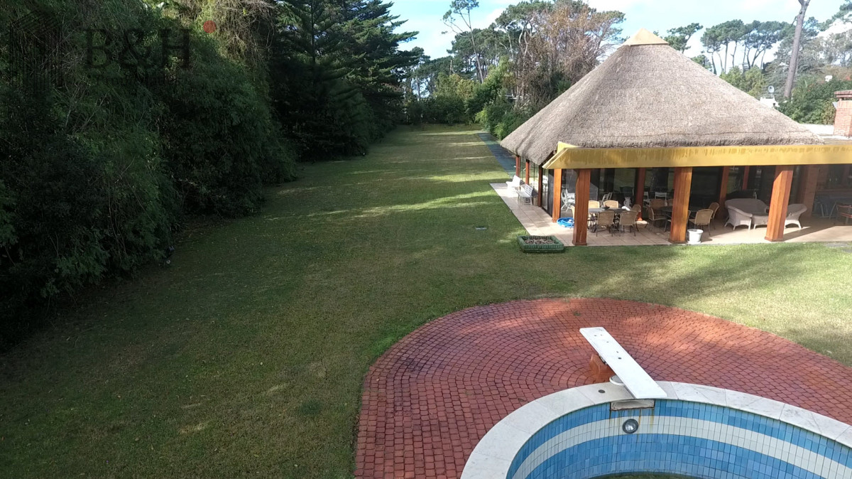 Casa ID.554 - Casa en la Playa Mansa muy bella vista 