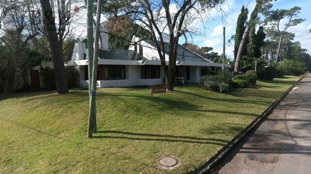 Casa ID.554 - Casa en la Playa Mansa muy bella vista 