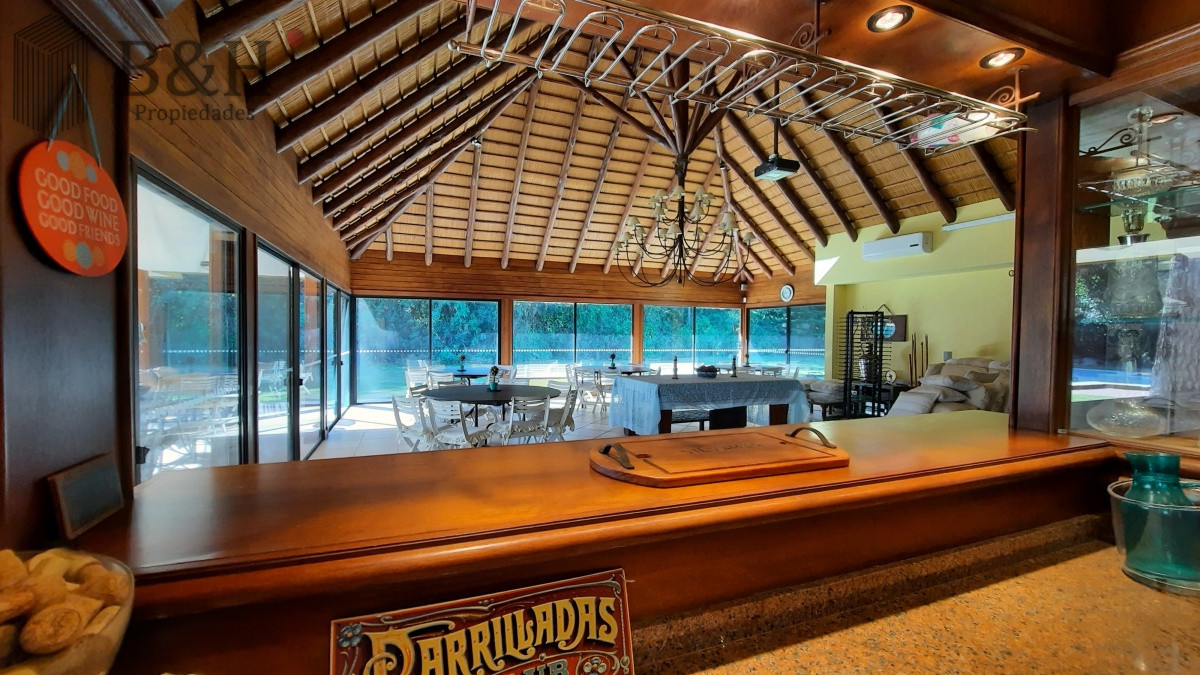 Casa ID.554 - Casa en la Playa Mansa muy bella vista 
