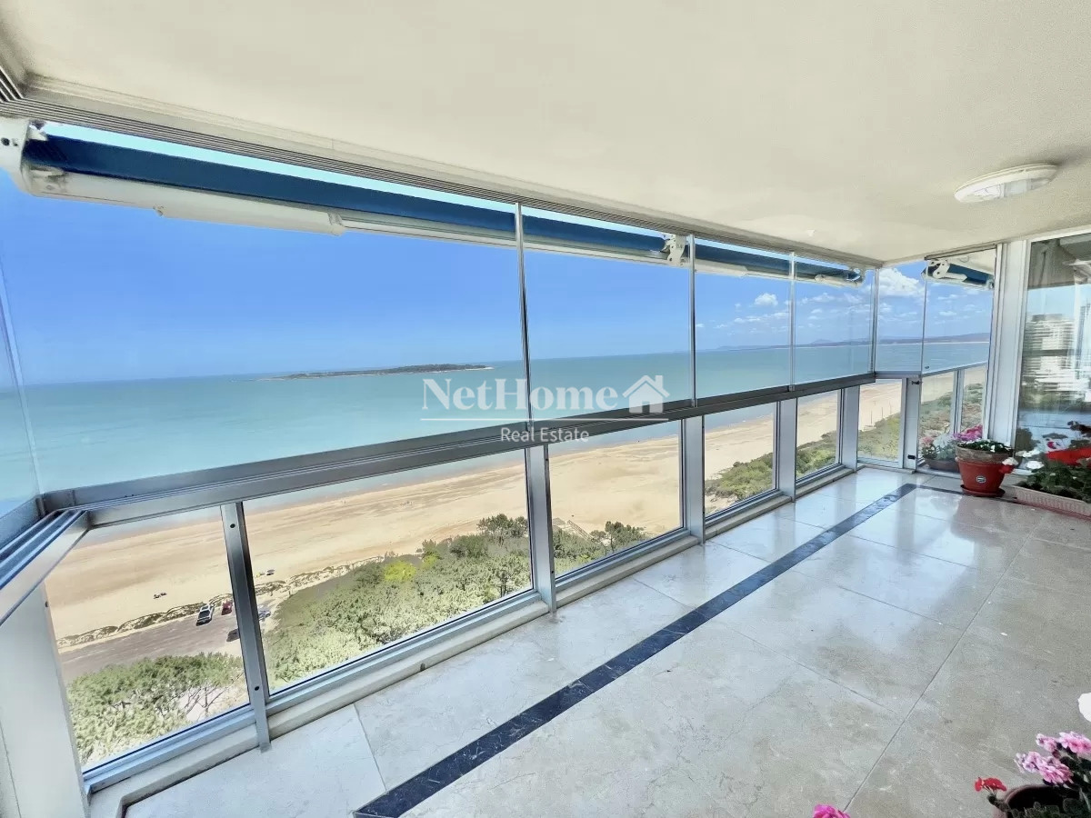 Apartamento ID.147 - Playa Mansa Amplio Apartamento 3 Dormitorios Todos los Amenities