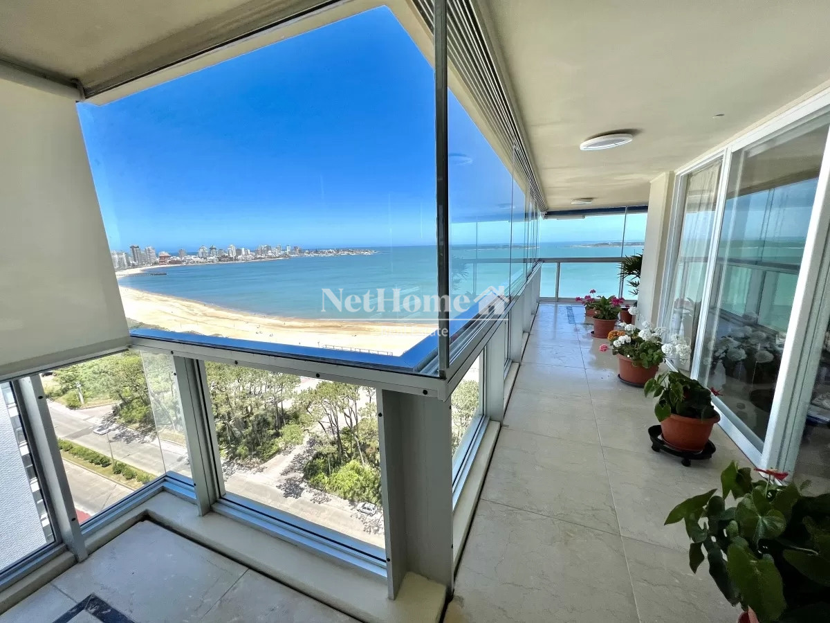 Apartamento ID.147 - Playa Mansa Amplio Apartamento 3 Dormitorios Todos los Amenities