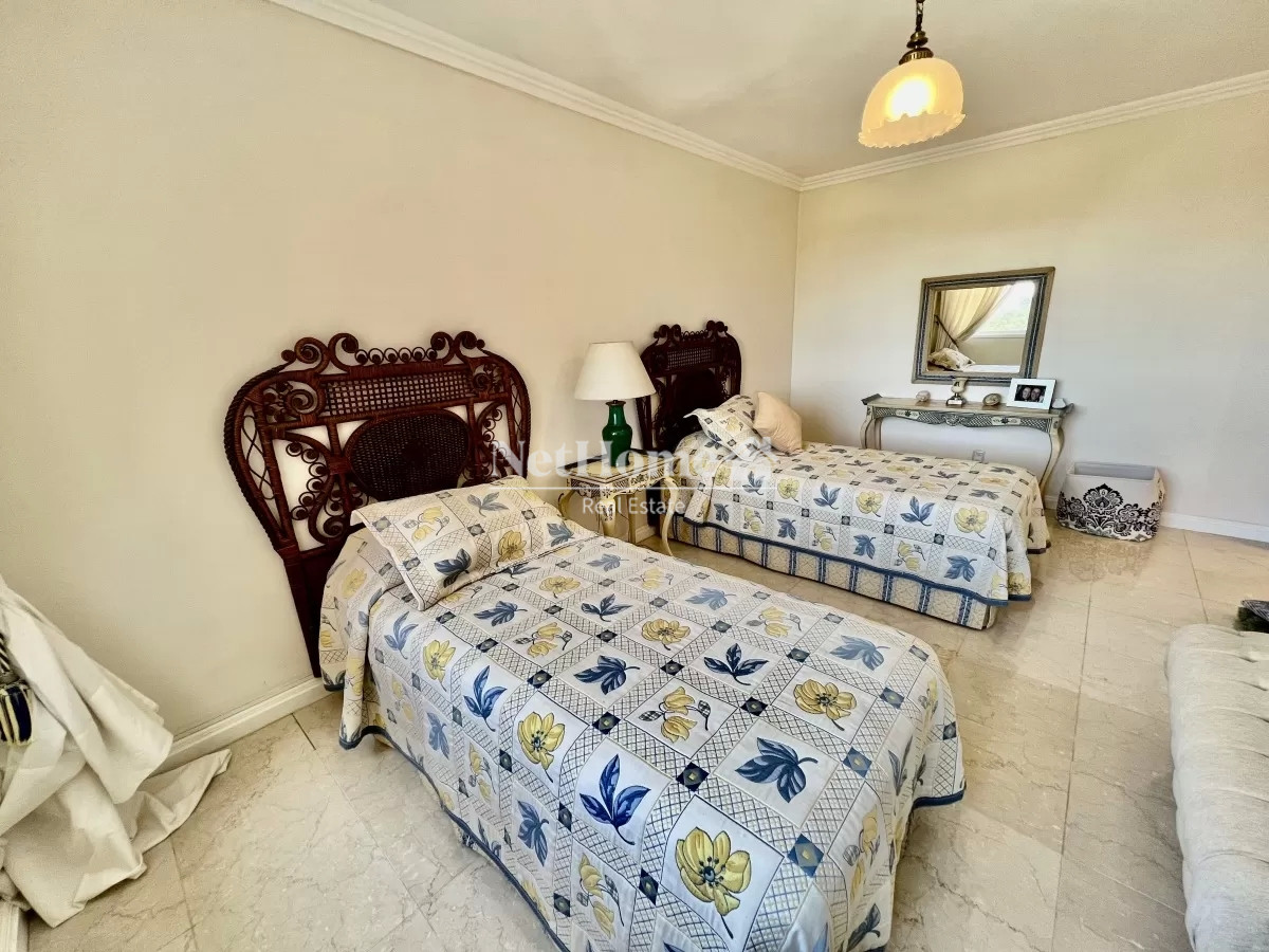Apartamento ID.147 - Playa Mansa Amplio Apartamento 3 Dormitorios Todos los Amenities