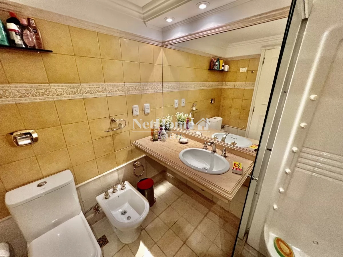 Apartamento ID.147 - Playa Mansa Amplio Apartamento 3 Dormitorios Todos los Amenities