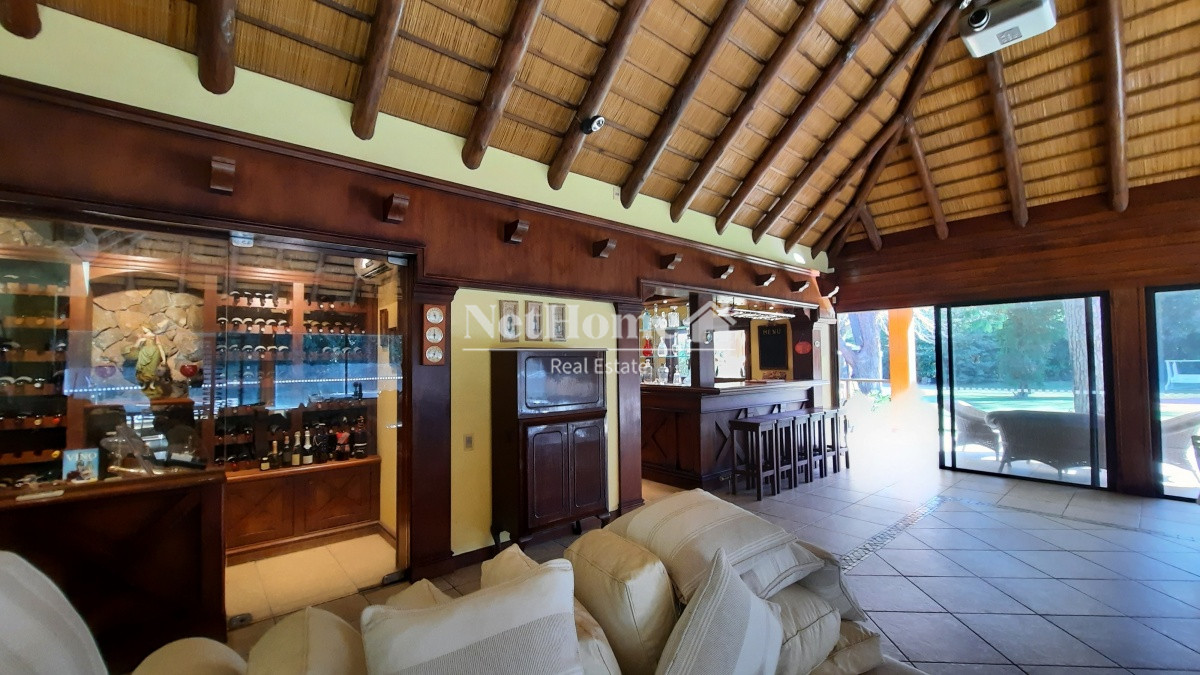 Casa ID.39 -  Playa Mansa Casa  muy bella vista 5 Dormitorios