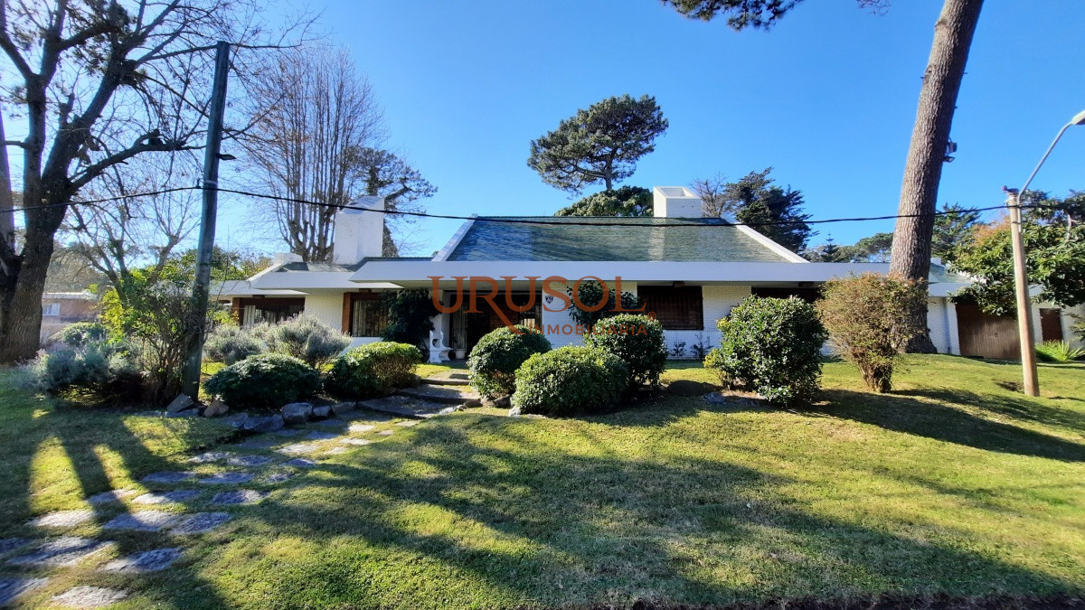 Casa ID.150 - Casa en venta  Playa Mansa Punta del Este