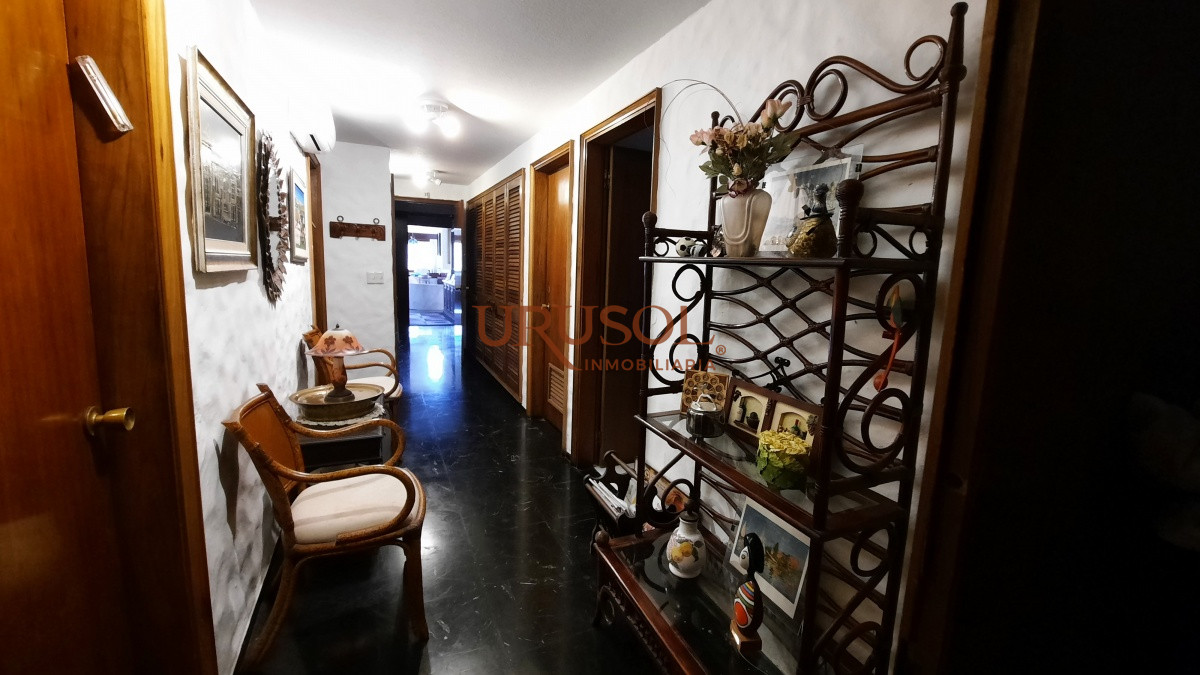 Casa ID.150 - Casa en venta  Playa Mansa Punta del Este