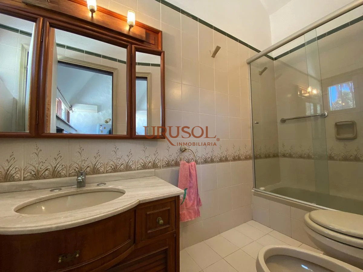 Casa ID.150 - Casa en venta  Playa Mansa Punta del Este