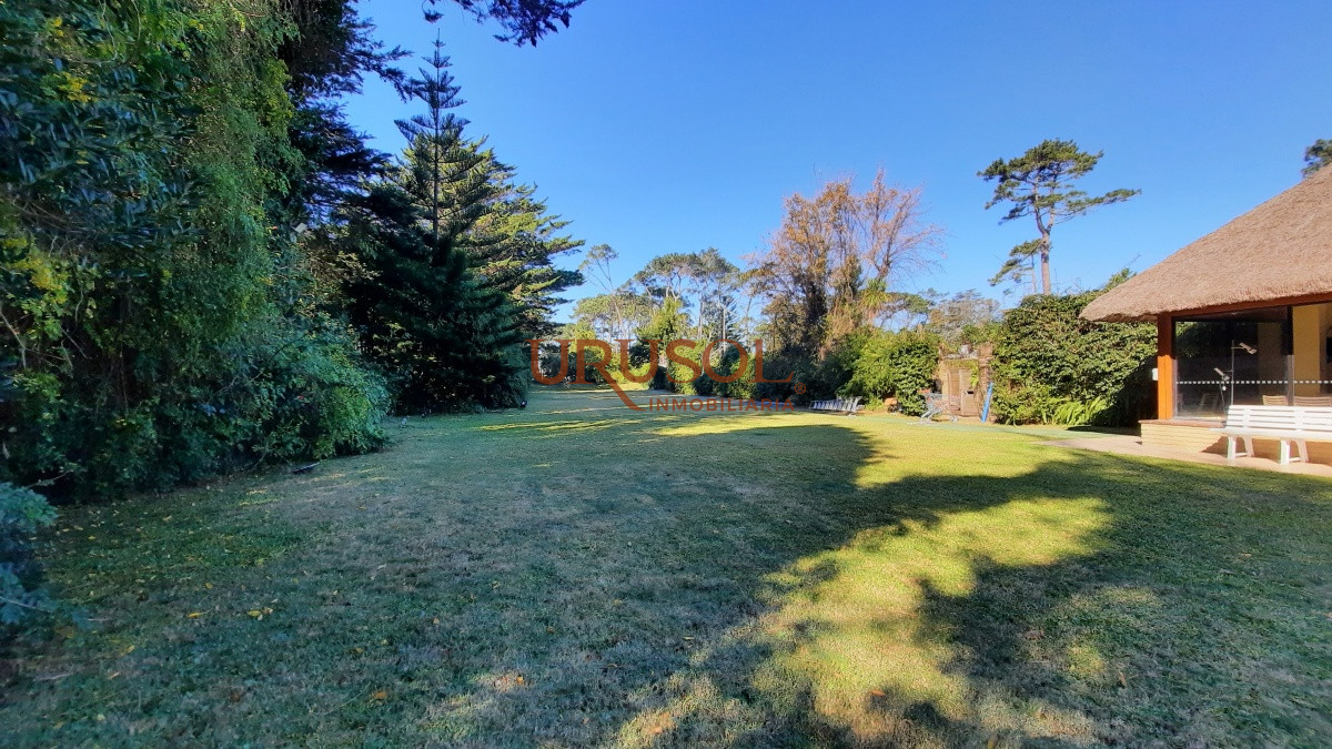 Casa ID.150 - Casa en venta  Playa Mansa Punta del Este