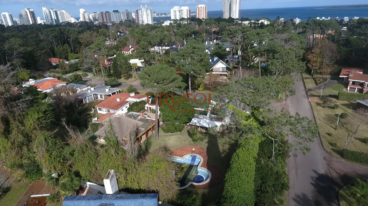 Casa ID.150 - Casa en venta  Playa Mansa Punta del Este