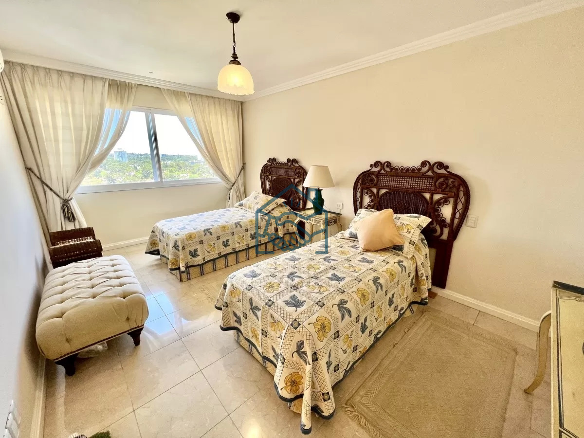 Apartamento ID.503/El-atardecer-es-un-espectaculo-que-se-vive-tarde-a-tarde - El atardecer es un espectaculo que se vive tarde a tarde