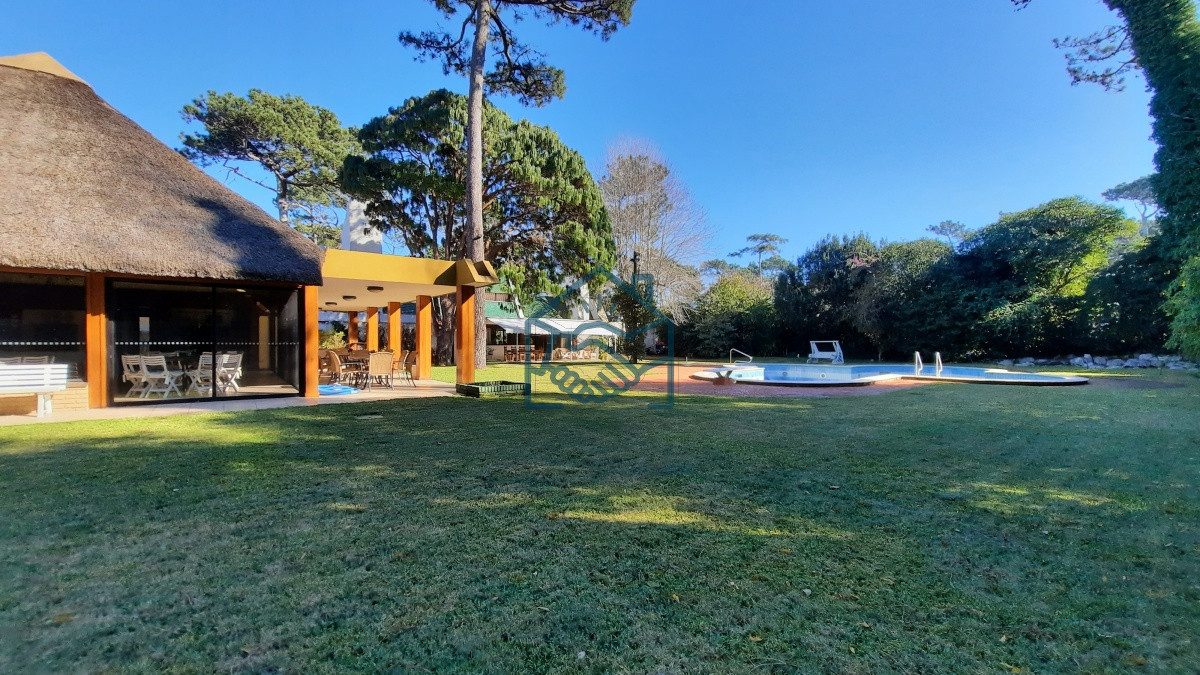 Casa ID.454/Casa-en-venta--Playa-Mansa-Punta-del-Este - Casa en venta  Playa Mansa Punta del Este
