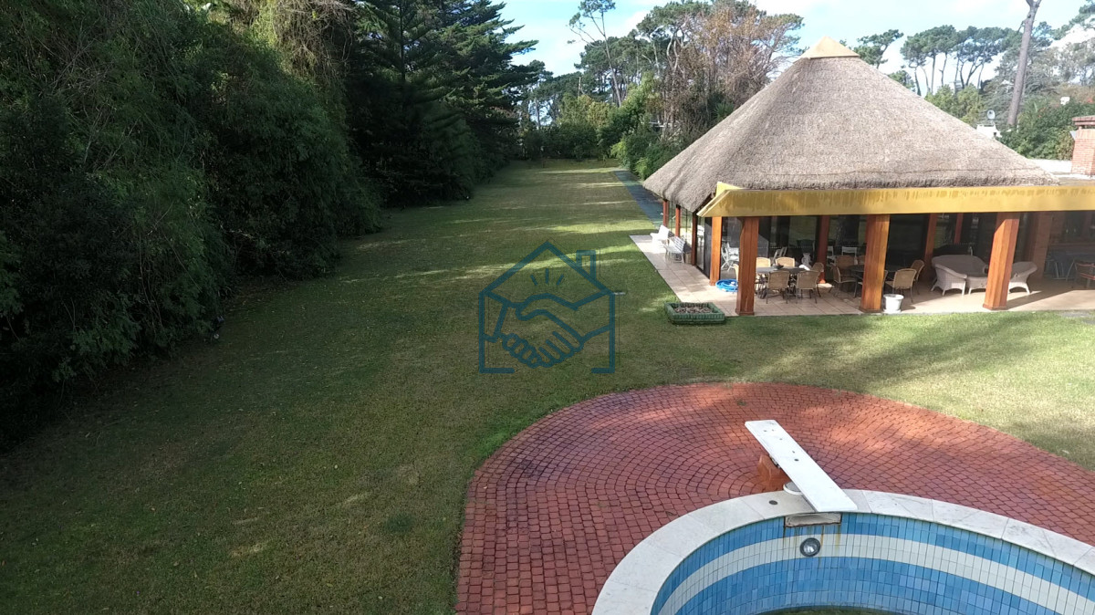 Casa ID.454/Casa-en-venta--Playa-Mansa-Punta-del-Este - Casa en venta  Playa Mansa Punta del Este