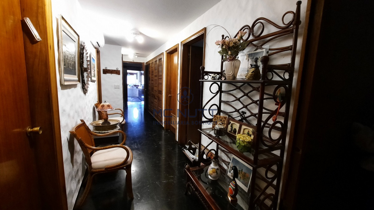 Casa ID.581/ - Casa en venta  Playa Mansa Punta del Este