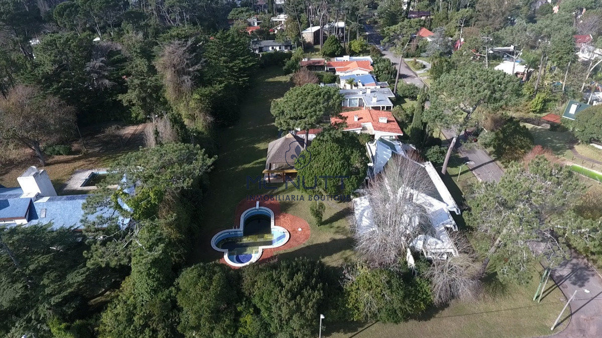 Casa ID.581/ - Casa en venta  Playa Mansa Punta del Este