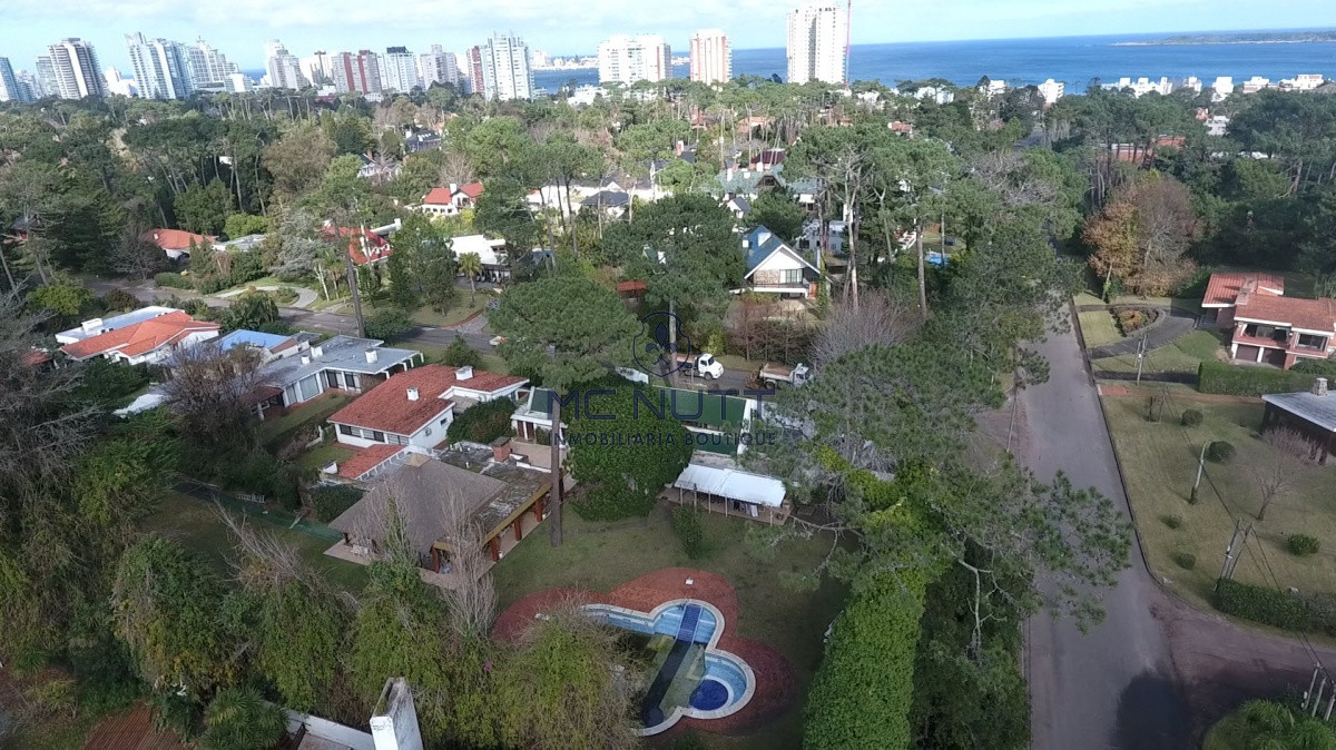 Casa ID.581/ - Casa en venta  Playa Mansa Punta del Este