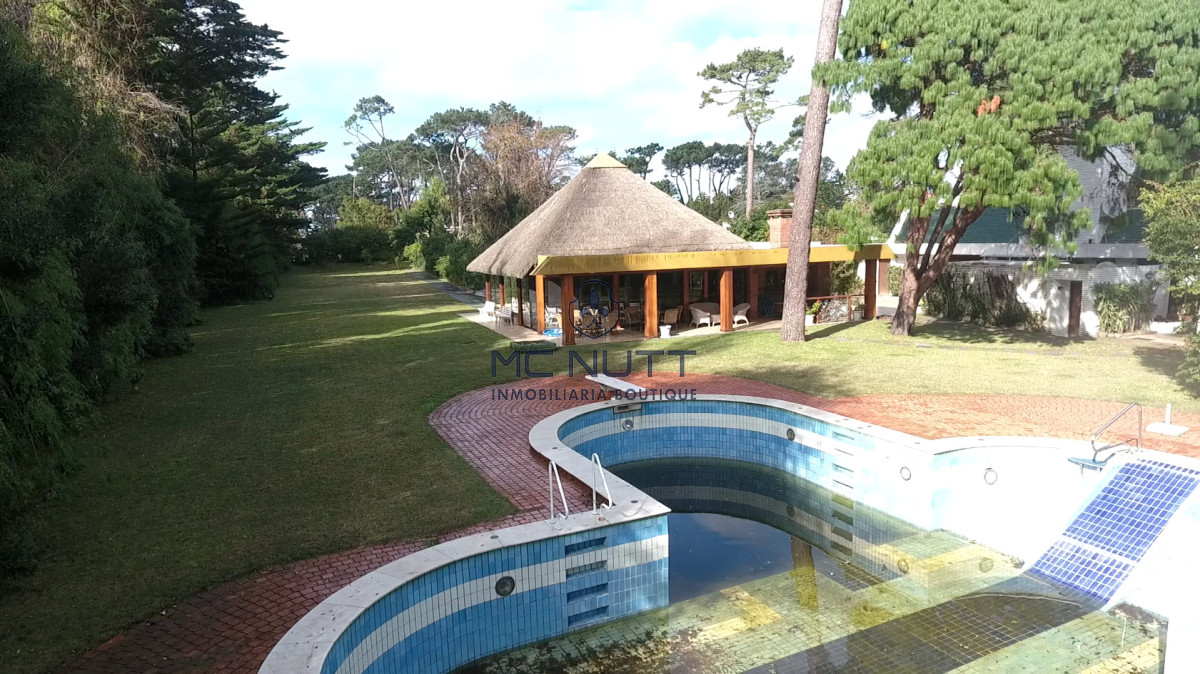 Casa ID.581/ - Casa en venta  Playa Mansa Punta del Este