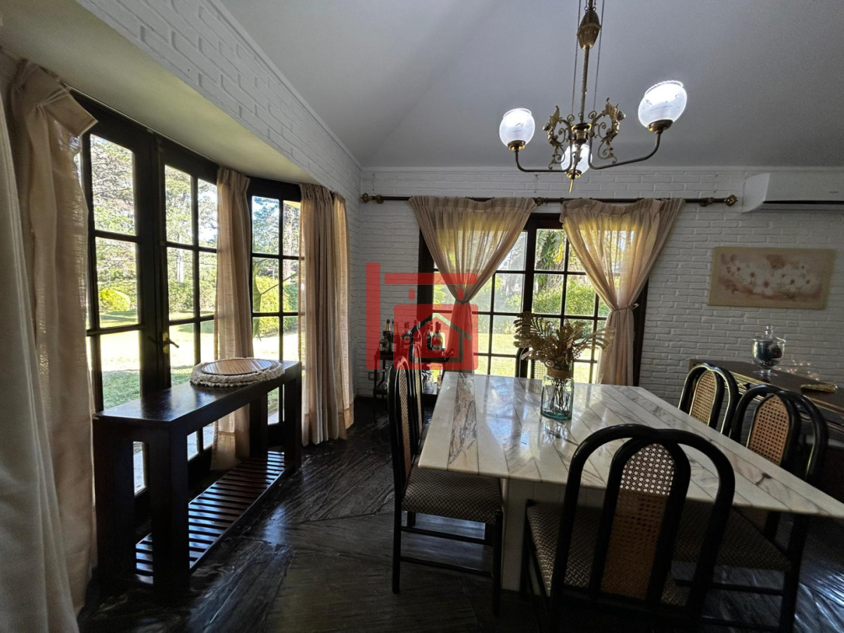 Casa ID.459 - Casa en alquiler Enero Barrio Lugano Arbolada 