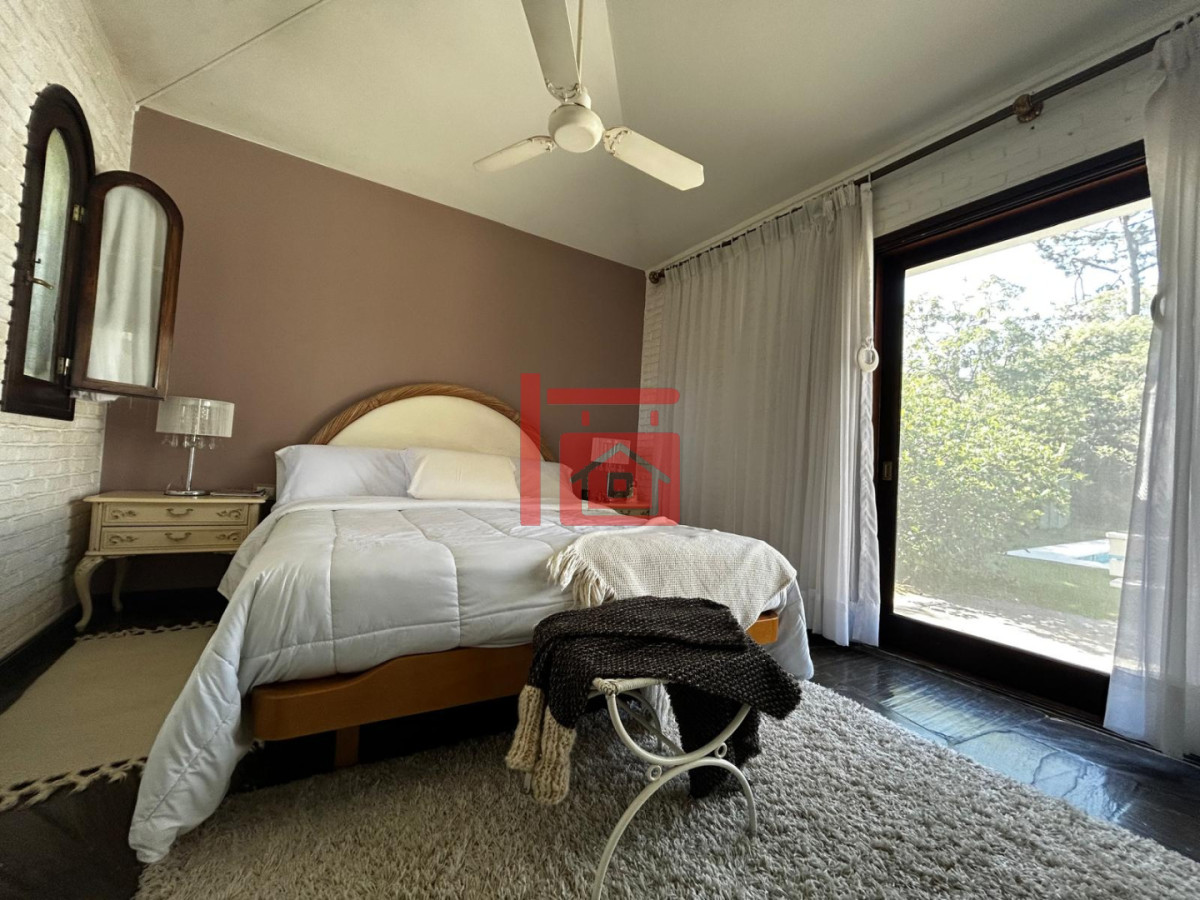 Casa ID.459 - Casa en alquiler Enero Barrio Lugano Arbolada 